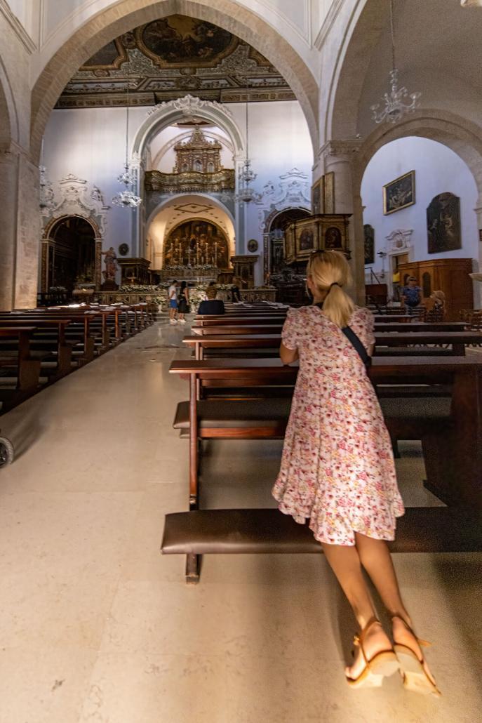 Padre Pio,  regarde-moi avec bienveillance et aide-moi !