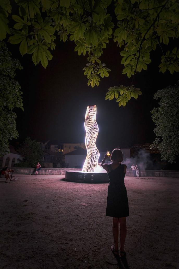 Cymopolée est une tornade lumineuse et sonore dans l’espace urbain